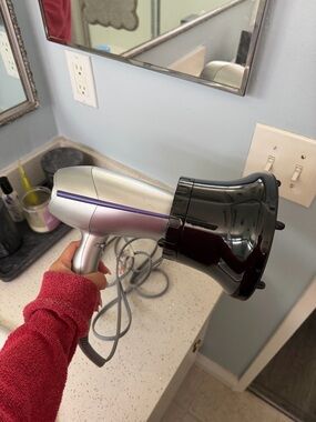 Black Round Hair Dryer Diffuser Attachment